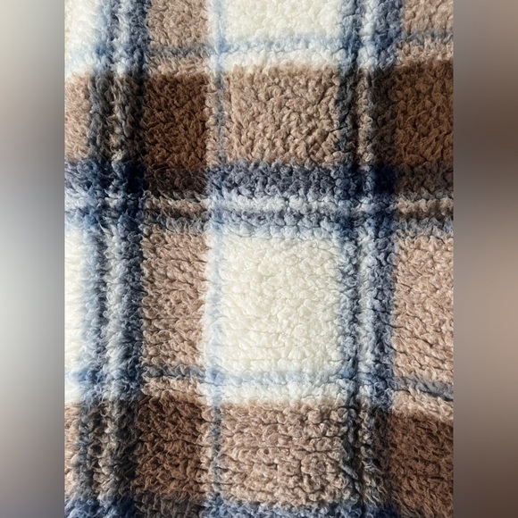 Thread & Supply Sherpa Cozy Soft Pullover Women’s M‎ Cream Blue Tan Plaid NWOT - Picture 4 of 10